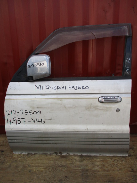 Used Mitsubishi Pajero WINDOW GLASS FRONT LEFT
